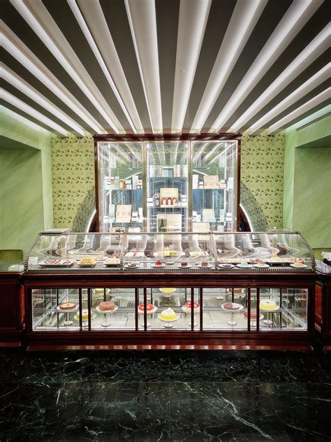 prada cafe milan duomo|prada pasticceria 1824.